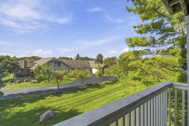 6823 Meadow Creek Drive, 208, Columbus, OH 43235