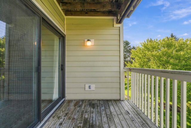 6823 Meadow Creek Drive, 208, Columbus, OH 43235