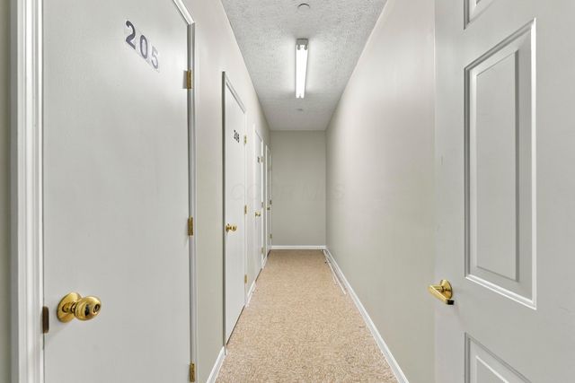 6823 Meadow Creek Drive, 208, Columbus, OH 43235