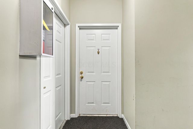 6823 Meadow Creek Drive, 208, Columbus, OH 43235