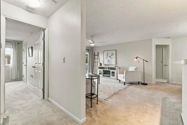6823 Meadow Creek Drive, 208, Columbus, OH 43235