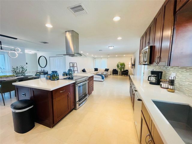 18962 SW 94th Ave, Cutler Bay, FL 33157