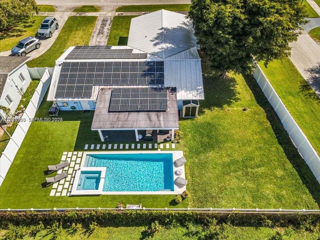 18962 SW 94th Ave, Cutler Bay, FL 33157