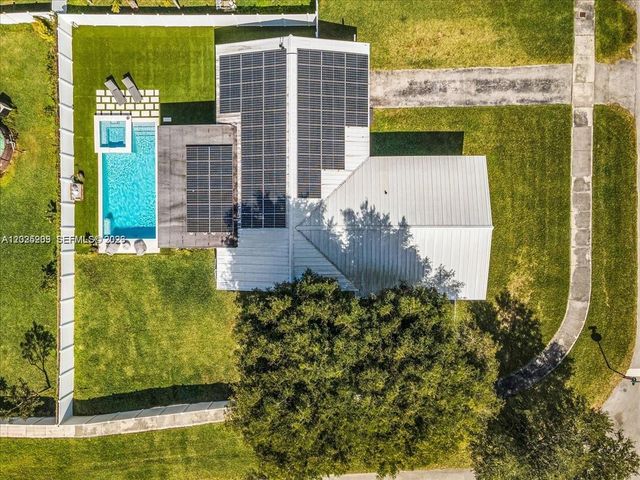 18962 SW 94th Ave, Cutler Bay, FL 33157
