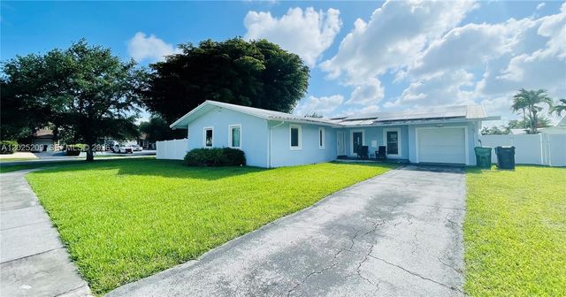 18962 SW 94th Ave, Cutler Bay, FL 33157