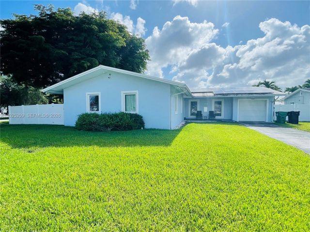 18962 SW 94th Ave, Cutler Bay, FL 33157
