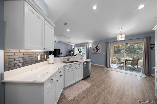 2676 W Gifford Lane, Citrus Springs, FL 34433