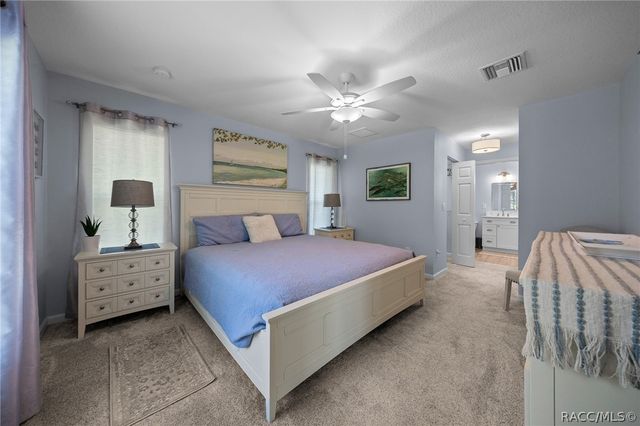 2676 W Gifford Lane, Citrus Springs, FL 34433