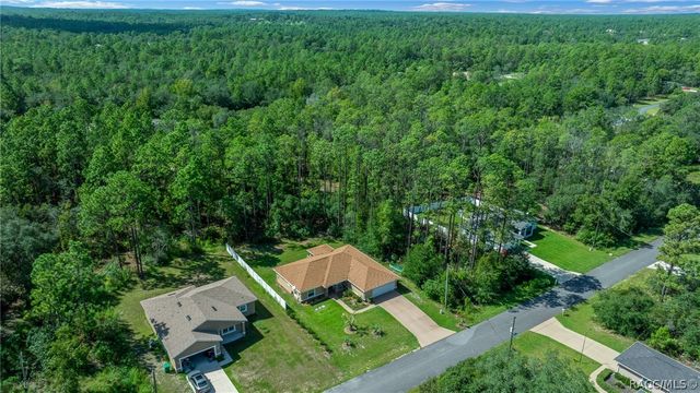 2676 W Gifford Lane, Citrus Springs, FL 34433