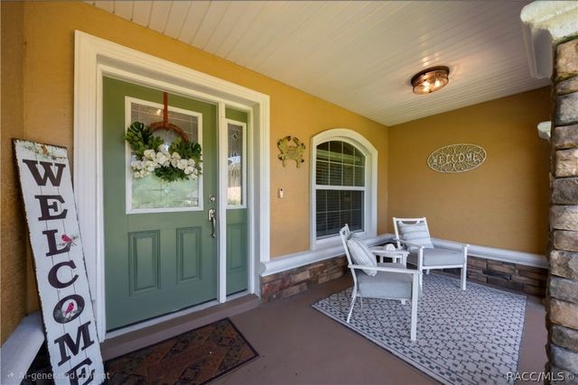 2676 W Gifford Lane, Citrus Springs, FL 34433