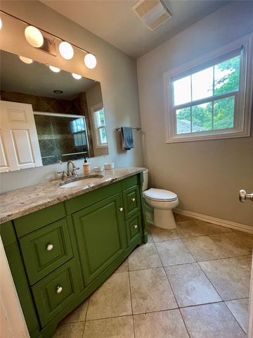 3905 Pershing Avenue, Fort Worth, TX 76107