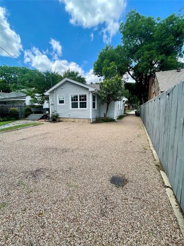 3905 Pershing Avenue, Fort Worth, TX 76107