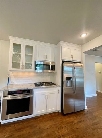 3905 Pershing Avenue, Fort Worth, TX 76107