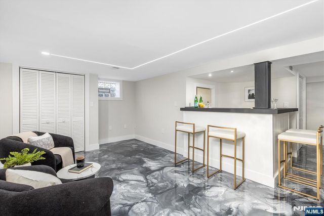 15 Princeton Place, Clifton, NJ 07014