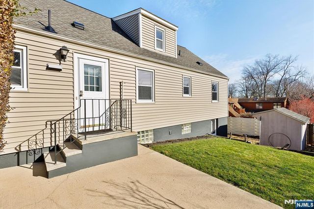 15 Princeton Place, Clifton, NJ 07014