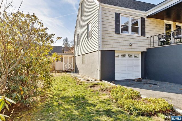 15 Princeton Place, Clifton, NJ 07014