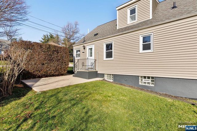 15 Princeton Place, Clifton, NJ 07014
