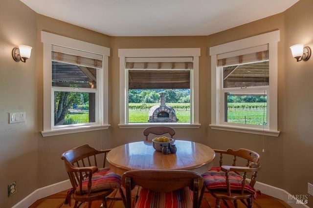 655 W Grant St, Healdsburg, CA 95448