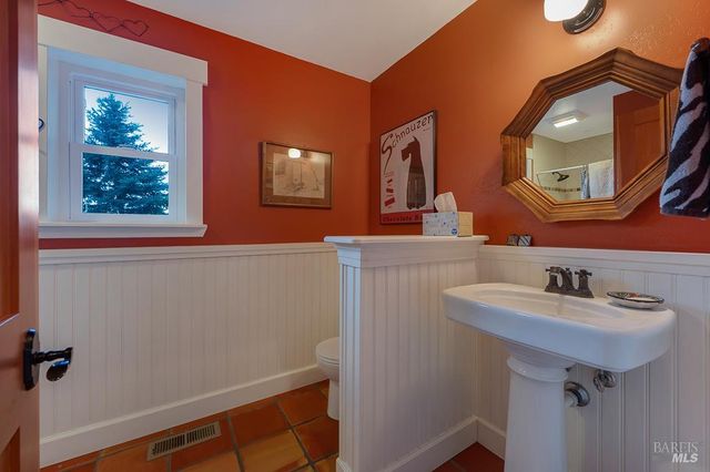 655 W Grant St, Healdsburg, CA 95448