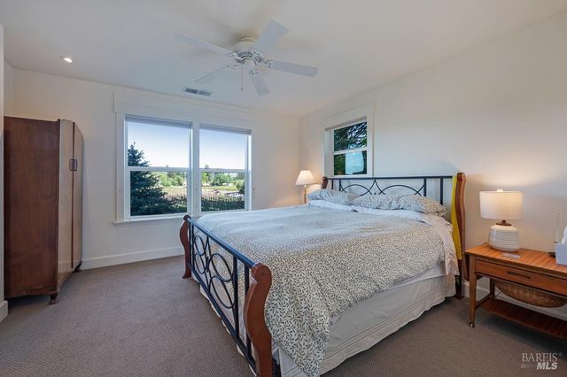 655 W Grant St, Healdsburg, CA 95448