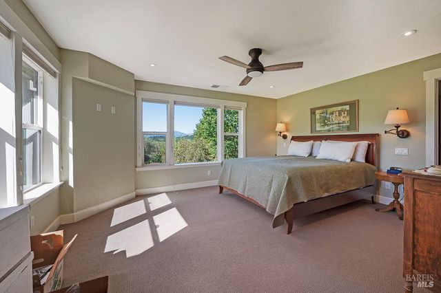 655 W Grant St, Healdsburg, CA 95448