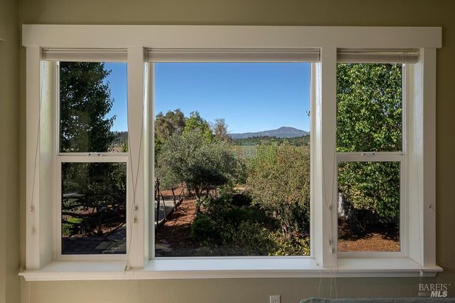 655 W Grant St, Healdsburg, CA 95448