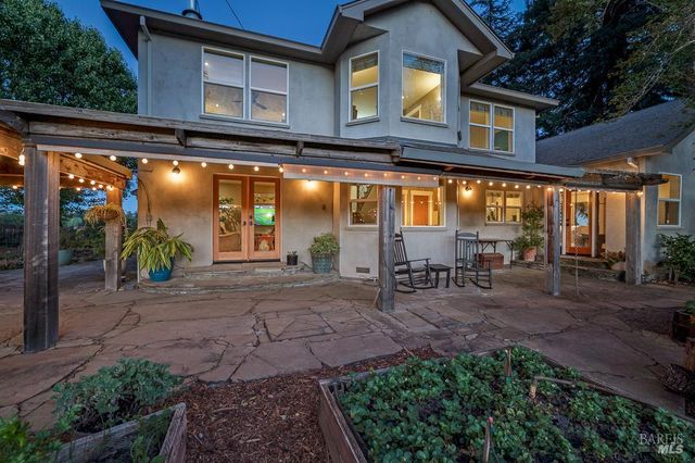 655 W Grant St, Healdsburg, CA 95448