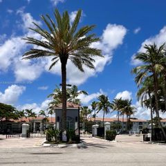 9620 NW 2nd St 7-106, Pembroke Pines, FL 33024