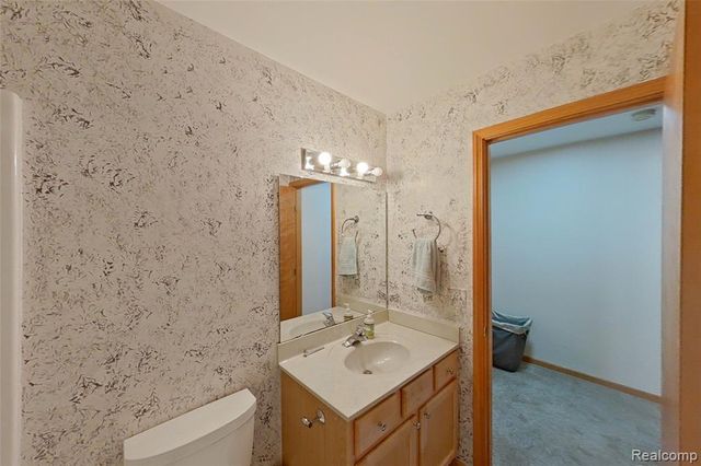 5307 Edgelake Drive, Pinckney, MI 48169