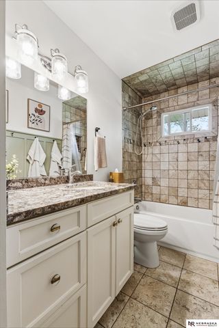 11118 Jackson Street, Omaha, NE 68154