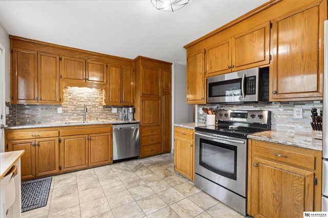 11118 Jackson Street, Omaha, NE 68154