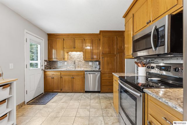 11118 Jackson Street, Omaha, NE 68154