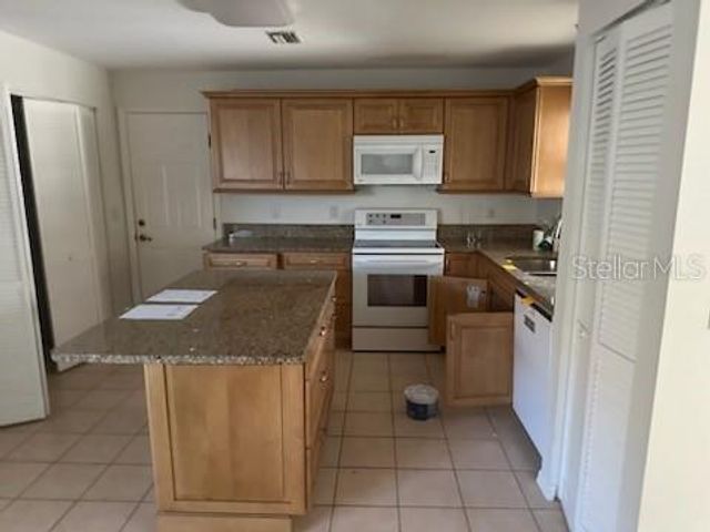 2416 WATERFORD COURT, Palmetto, FL 34221