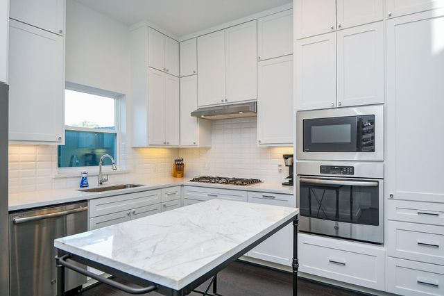 1903 Jack Oak Avenue, Houston, TX 77055