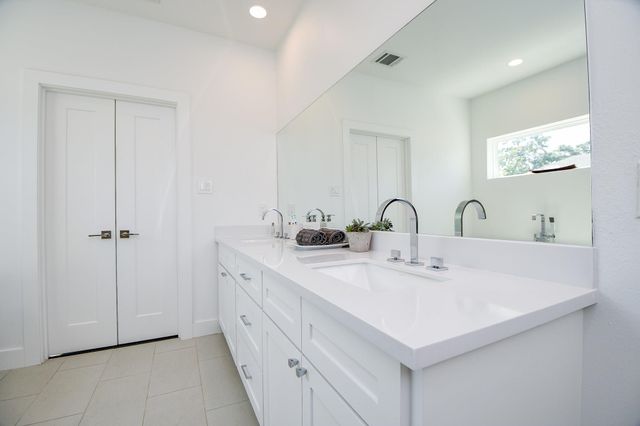 1903 Jack Oak Avenue, Houston, TX 77055