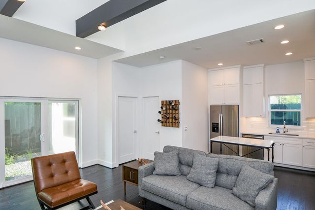 1903 Jack Oak Avenue, Houston, TX 77055