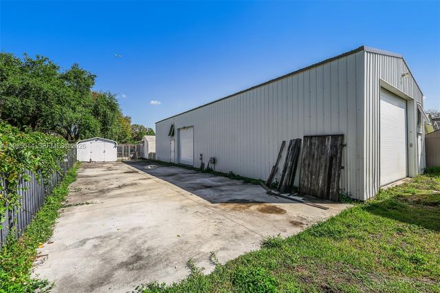 5431 SW 109th Ave, Davie, FL 33328