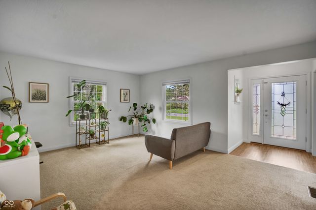 2222 Chestnut Street, Columbus, IN 47201