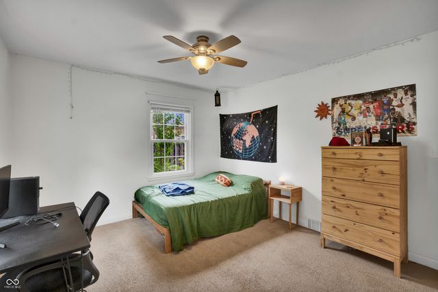2222 Chestnut Street, Columbus, IN 47201