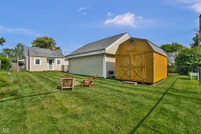 2222 Chestnut Street, Columbus, IN 47201