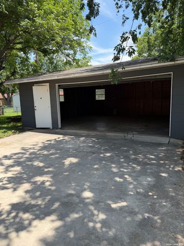 3926 Gayle Ave, San Antonio, TX 78223