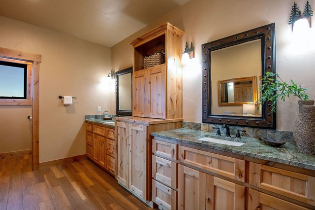 10935 Summit Ridge Court, Redmond, OR 97756