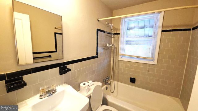 318 GROVETHORN RD, Middle River, MD 21220