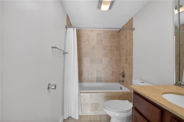 1280 W Peachtree NW Street 1806, Atlanta, GA 30309