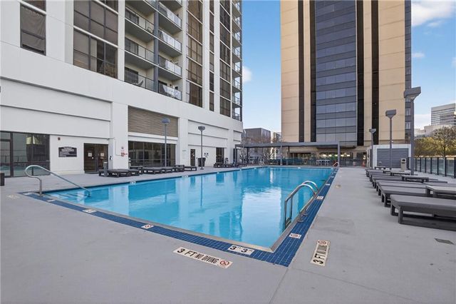 1280 W Peachtree NW Street 1806, Atlanta, GA 30309