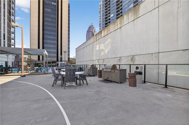 1280 W Peachtree NW Street 1806, Atlanta, GA 30309