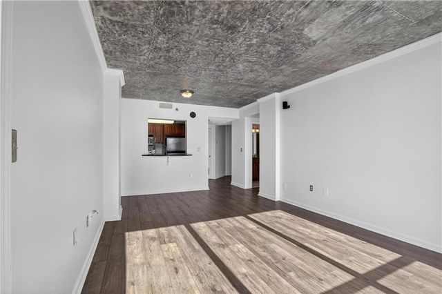 1280 W Peachtree NW Street 1806, Atlanta, GA 30309