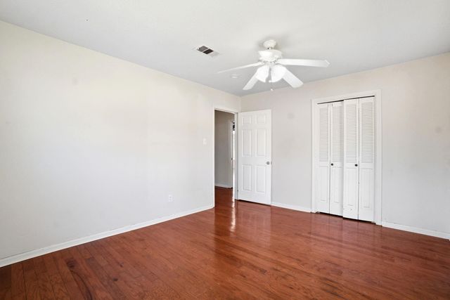 1105 Northpine Drive, Conroe, TX 77301