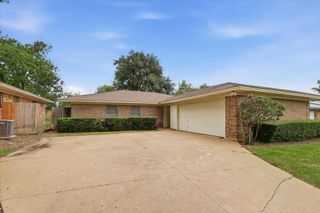 7208 Misty Meadow Drive S, Fort Worth, TX 76133