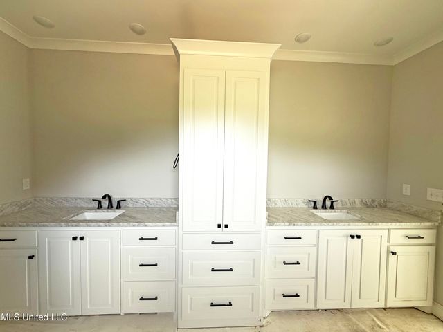 215 Wethersfield Drive, Florence, MS 39073